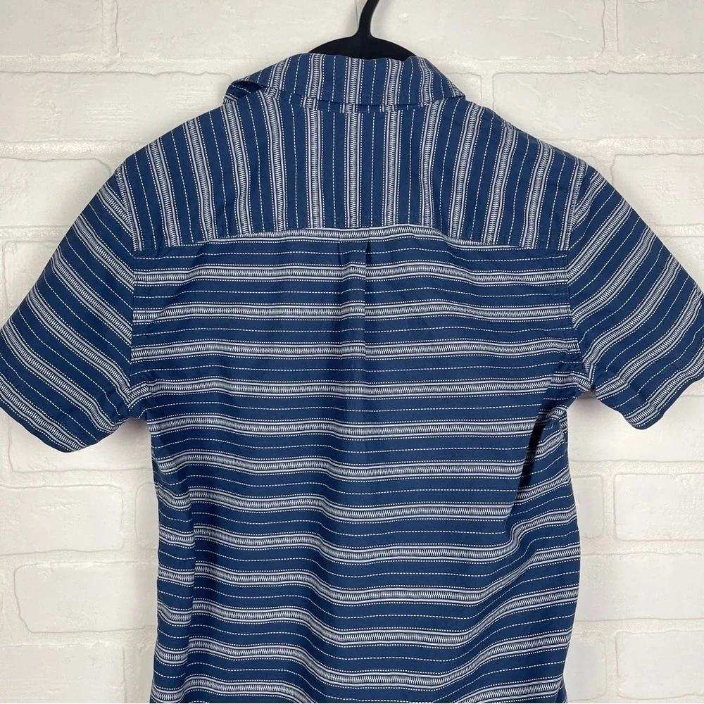 Tucker + Tate Short sleeve button down shirt blue white stripe size Large 10/12